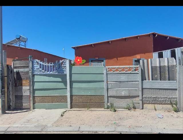 2 BEDROOM HOUSE FOR SALE IN EASTRIDGE